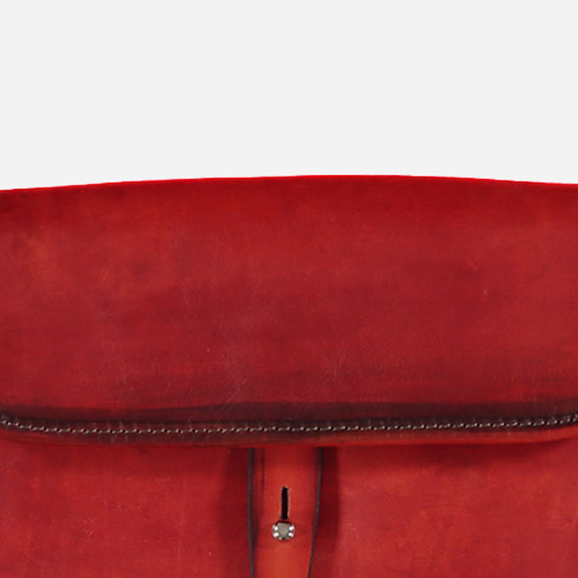 592 – SHOULDE BAG <br> Brushed calfskin leather