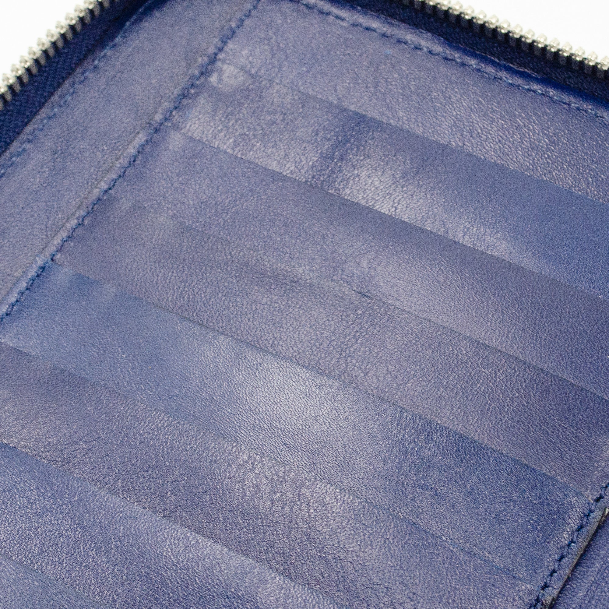 Long zip wallet <br> Single zip long wallet in genuine crocodile skin leather
